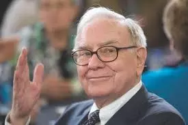 Trumps tariffs is act of war, says Warren Buffett