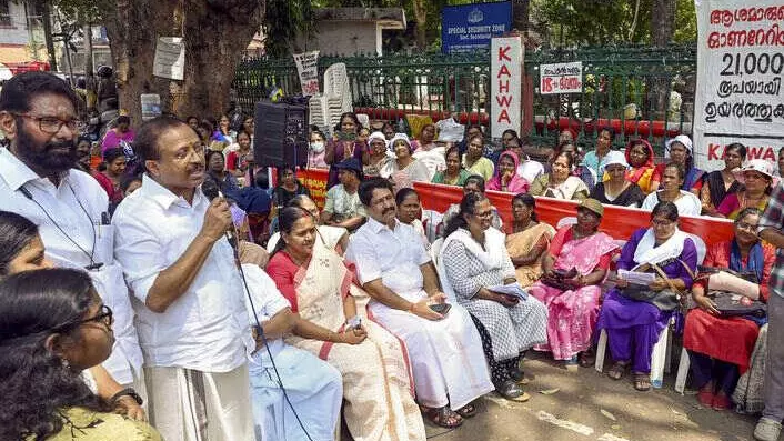 BJP leader Muraleedharan addresses ASHA workers