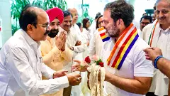 Rahul Gandhi visits Dharavi leather hub workers in Mumbai