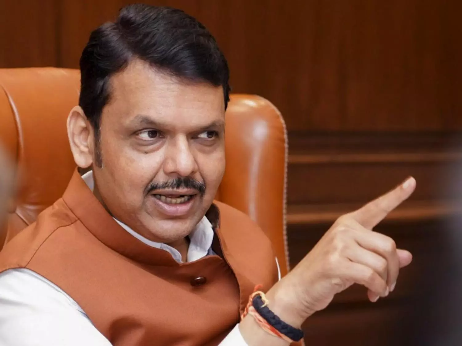 Devendra Fadnavis, RSS, Marathi