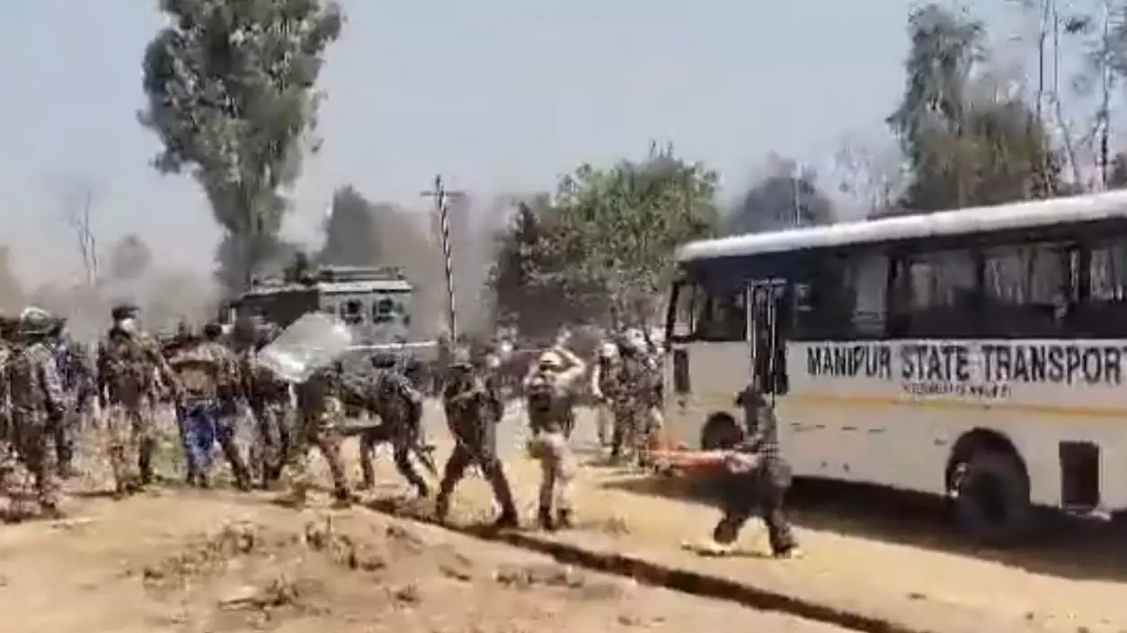 As bus services resume in Manipur, Kukis clash with forces; women hurt