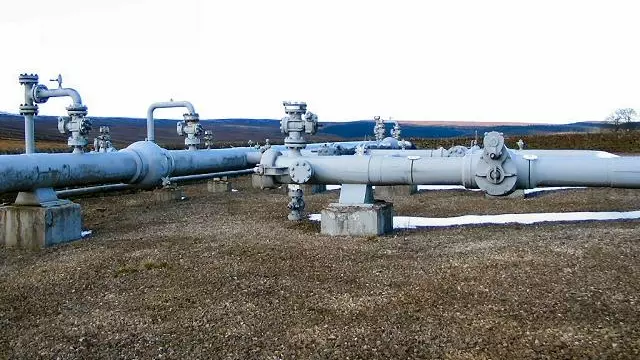 Mumbai: Three injured as leaking gas pipeline catches fire