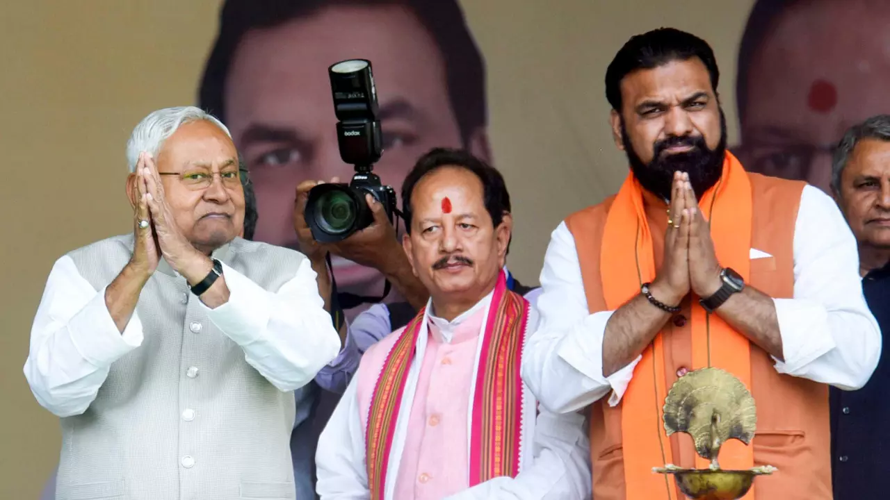 Bihar: Nitish distributes appointment letters to over 50,000 new teachers