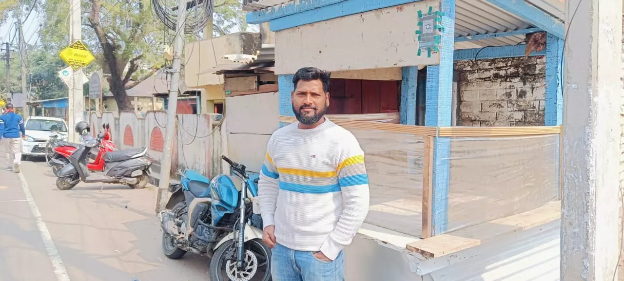 One of the few graduates from Tezpurs Harijan colony, Mintu Basfore, 30,  has recently opened a food cart. 