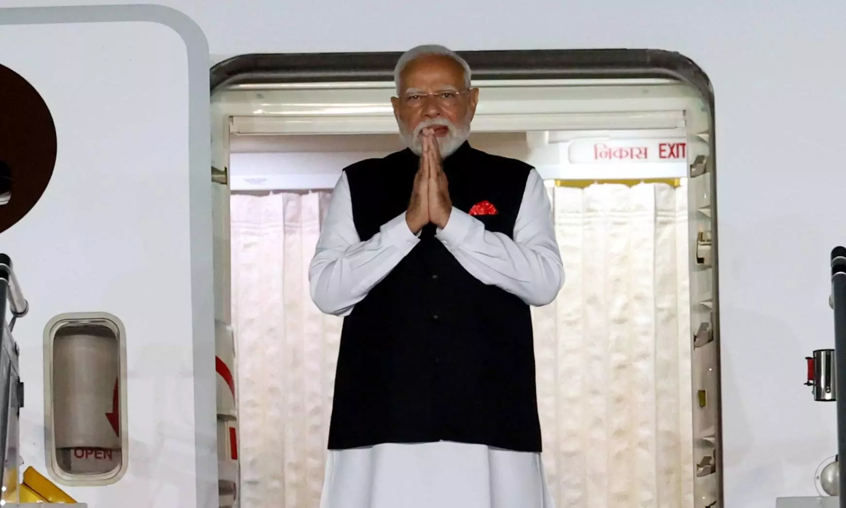 PM praises RBI for winning Digital Transformation Award