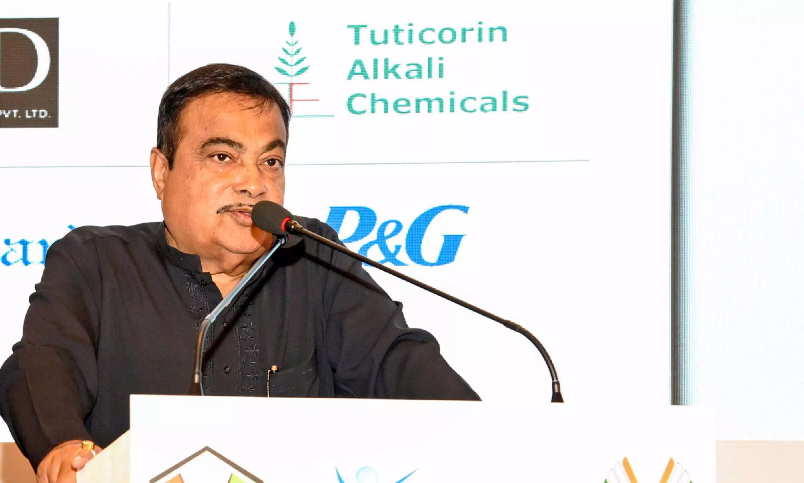 Will kick anyone who talks about caste, says Nitin Gadkari