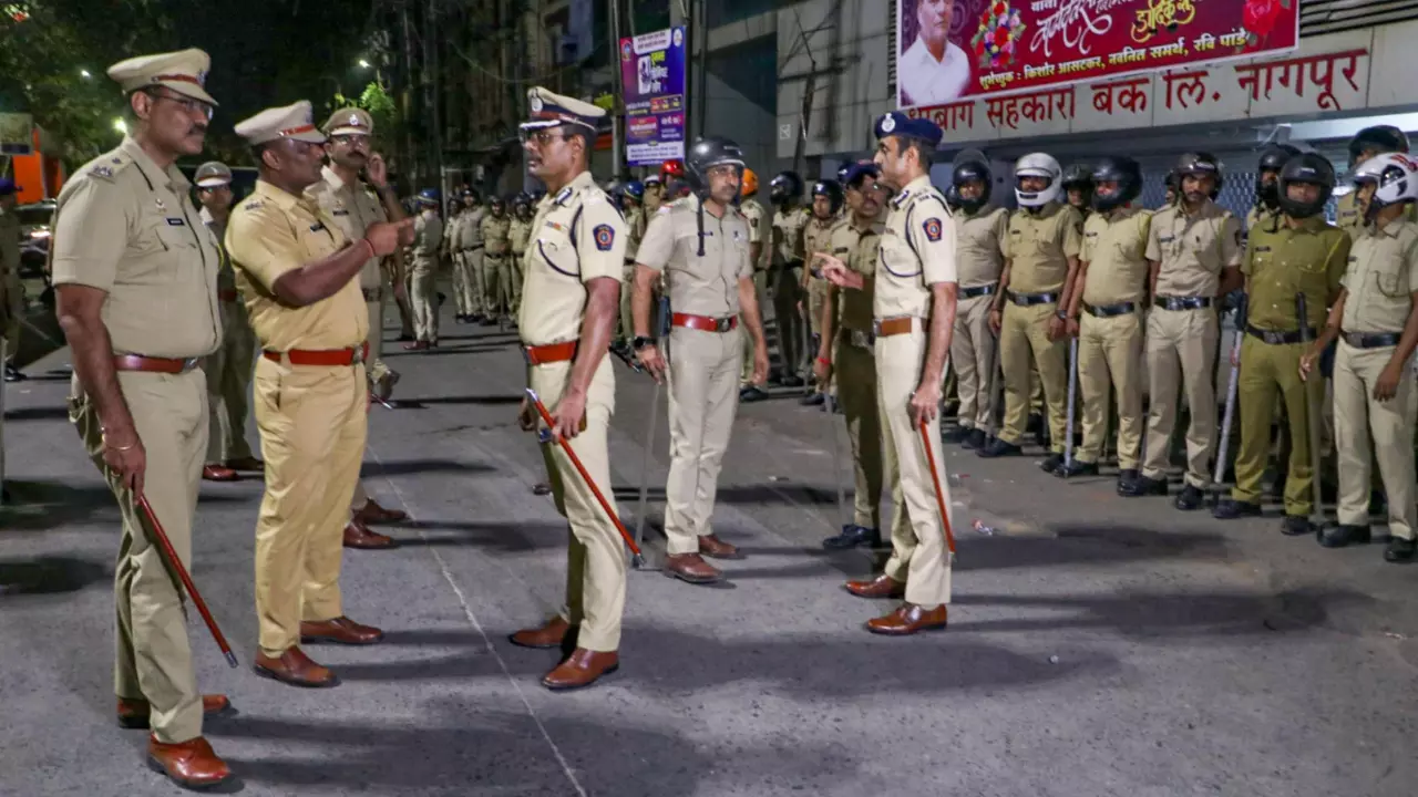 Nagpur Police holds route march in violence-hit areas, probes instigation angle