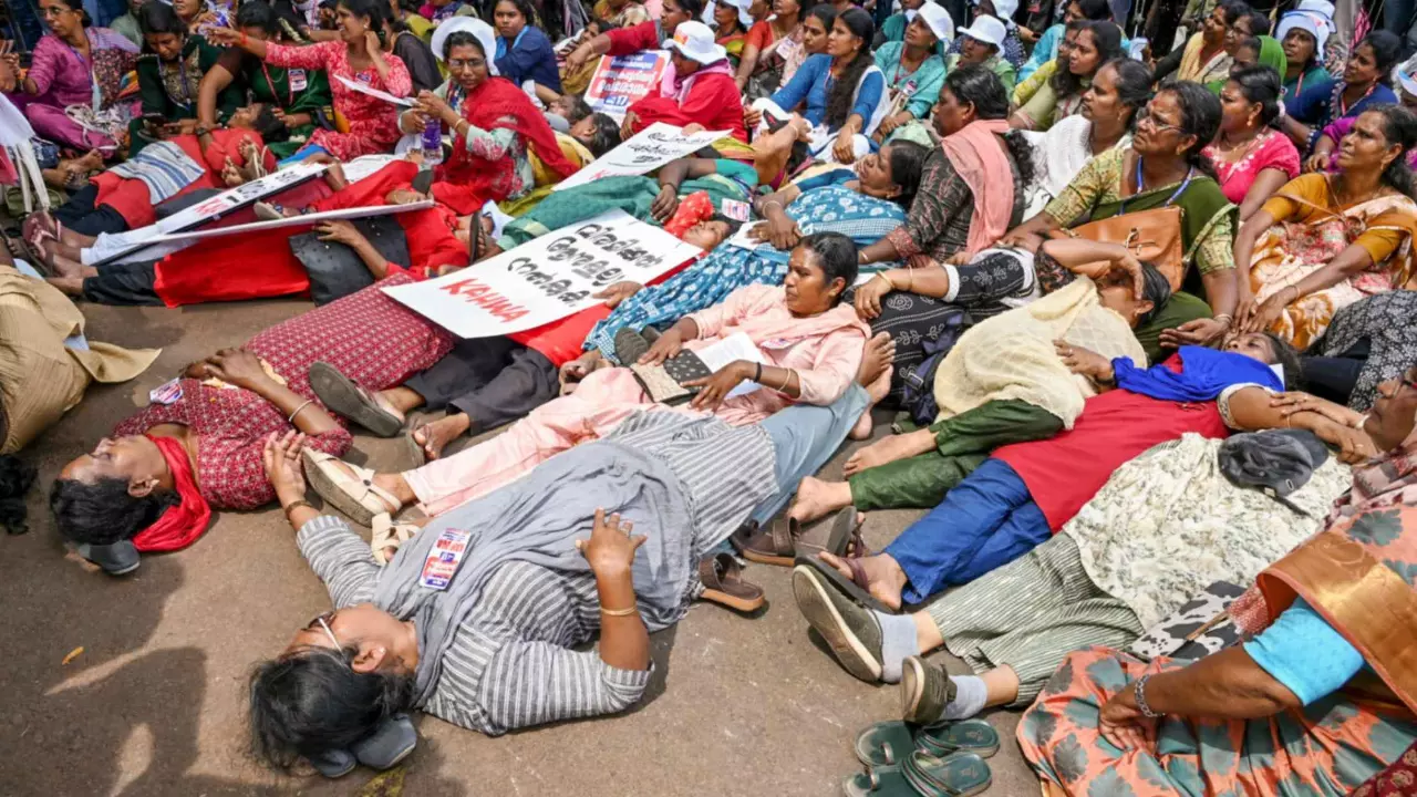 ASHA workers begin indefinite hunger strike after failed talks with Kerala govt