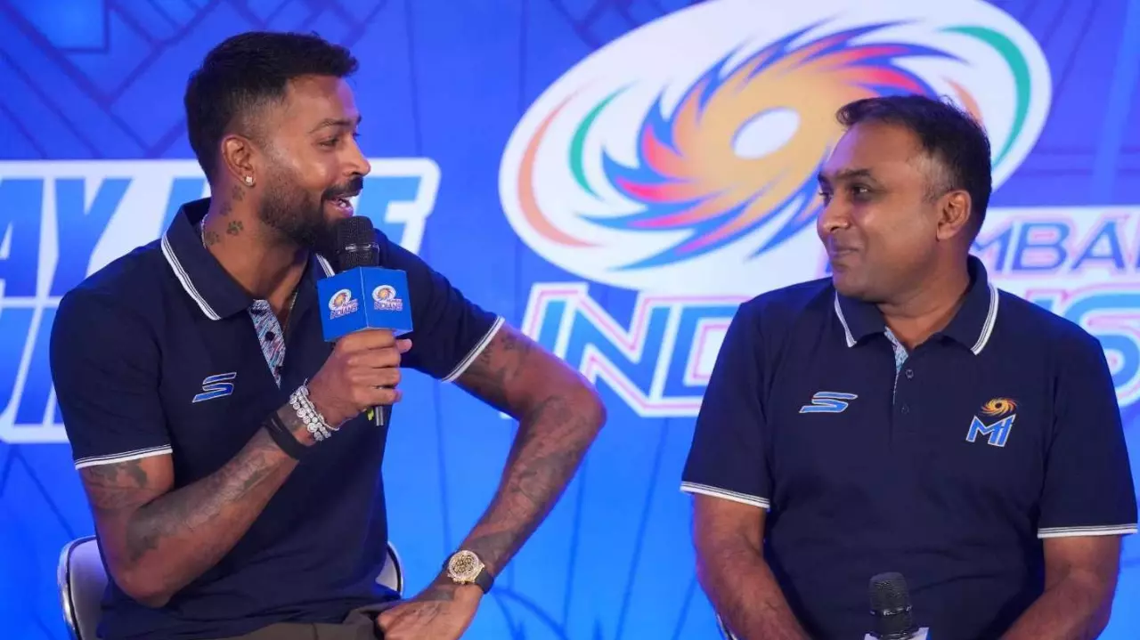 MI captain Hardik Pandya (left) and coach Mahela Jayawardene