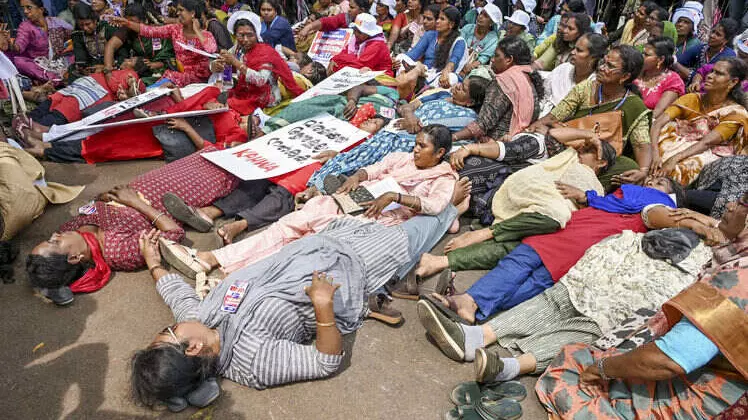 ASHA workers protest in Thiruvananthapuram