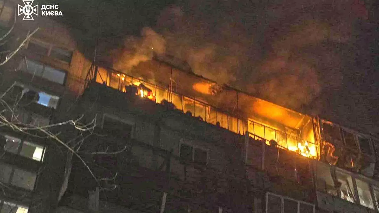 Moscow launches mass drone attack on Kyiv ahead of truce talks, 3 dead