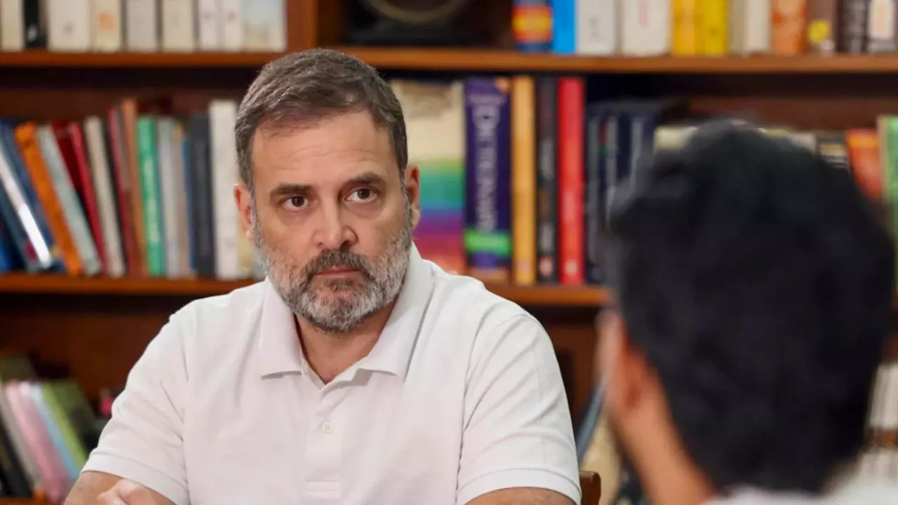 Rahul blames BJPs cronyism for banking crisis, says junior employees suffering