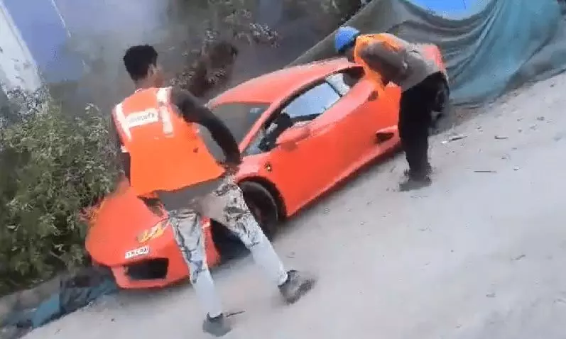 Noida Lamborghini crash