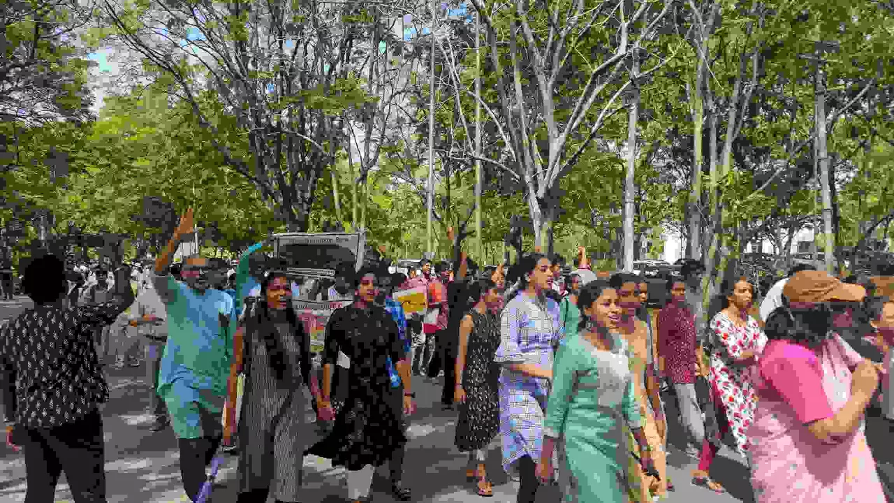 Telangana HC halts land clearing near Hyderabad University amid protests