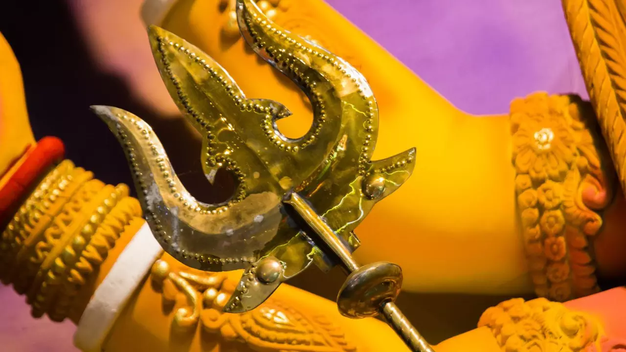 What if women turn the trishul on the ‘real oppressor’ and not on love?