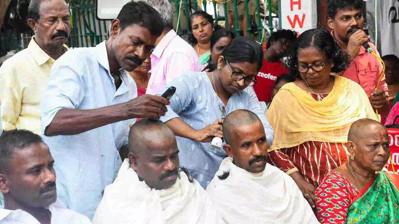 ASHA workers protest