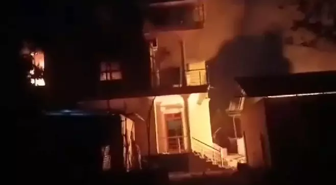 Asker Alis house burnt down Asker Alis house burnt down
