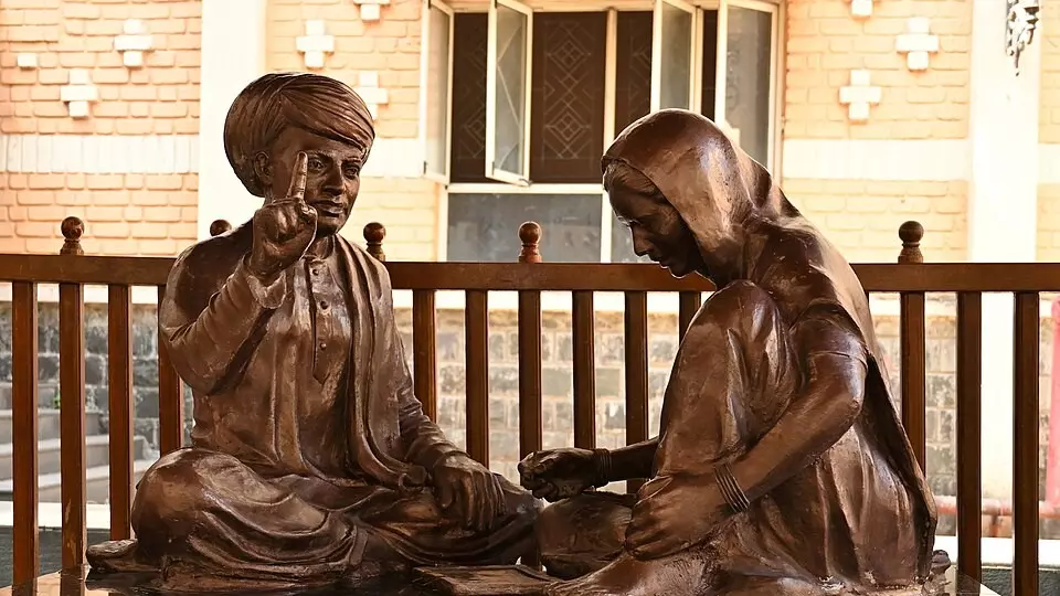 What made BJP decide to give Bharat Ratna to Jyotirao, Savitribhai Phule?