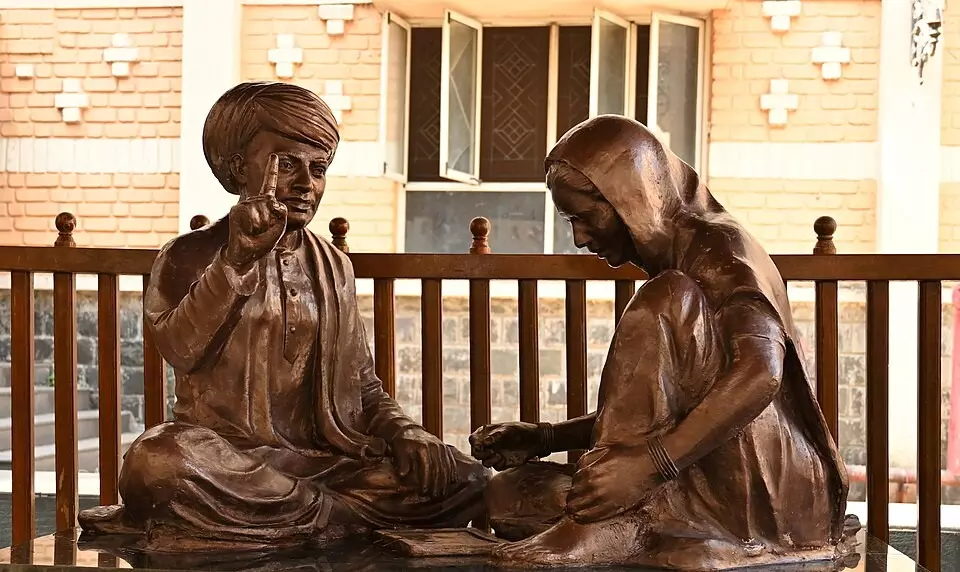 What made BJP decide to give Bharat Ratna to Jyotirao, Savitribhai Phule?