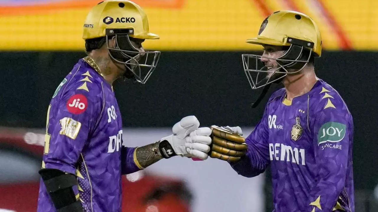 Sunil Narine and Quinton de Kock