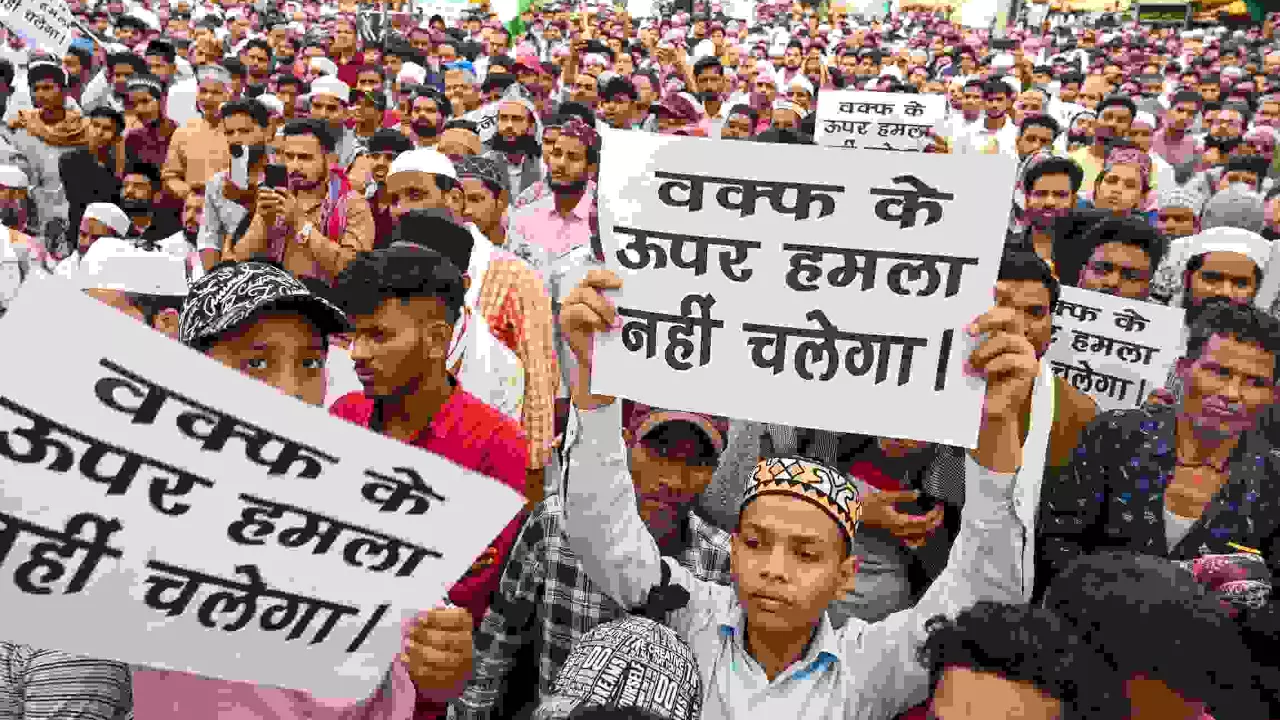 Govt can’t interfere in Waqf: Muslim leaders in Ladakh slam Act