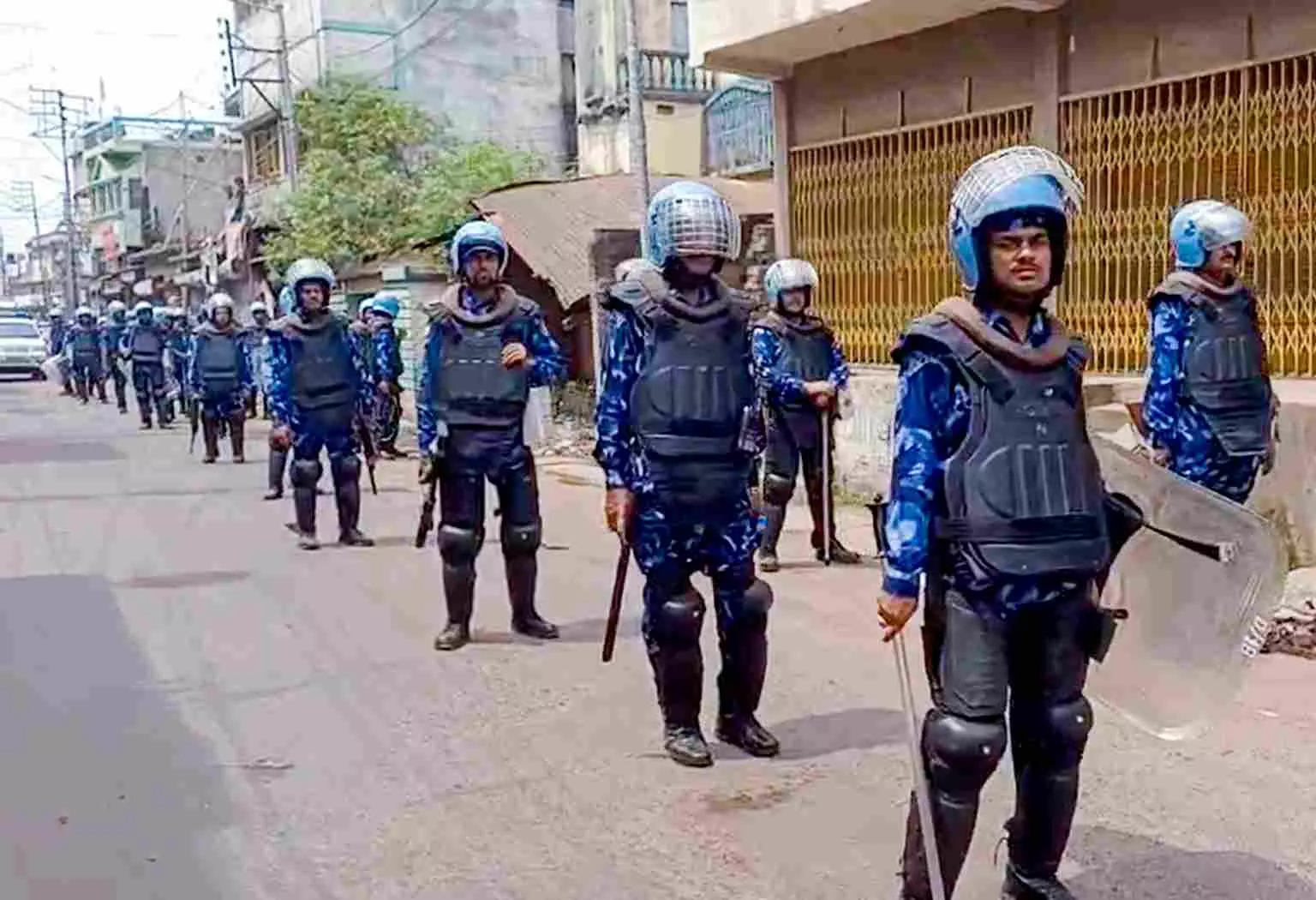 BSF officials visit violence-hit areas of Murshidabad, assure locals of safety