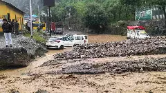 J-K: 3 killed as flash floods wreak havoc in Ramban; Jammu-Srinagar highway shut