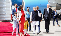 JD Vances kids turn heads in traditional Indian attire JD Vances kids turn heads in traditional Indian attire