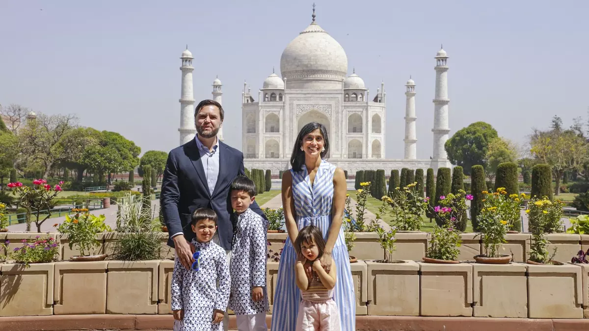 US VP Vance lauds Taj Mahal as testament to true love