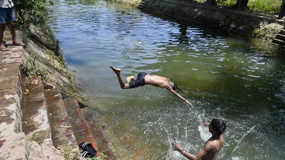 Hot summer day, Heat Hot summer day, Heat