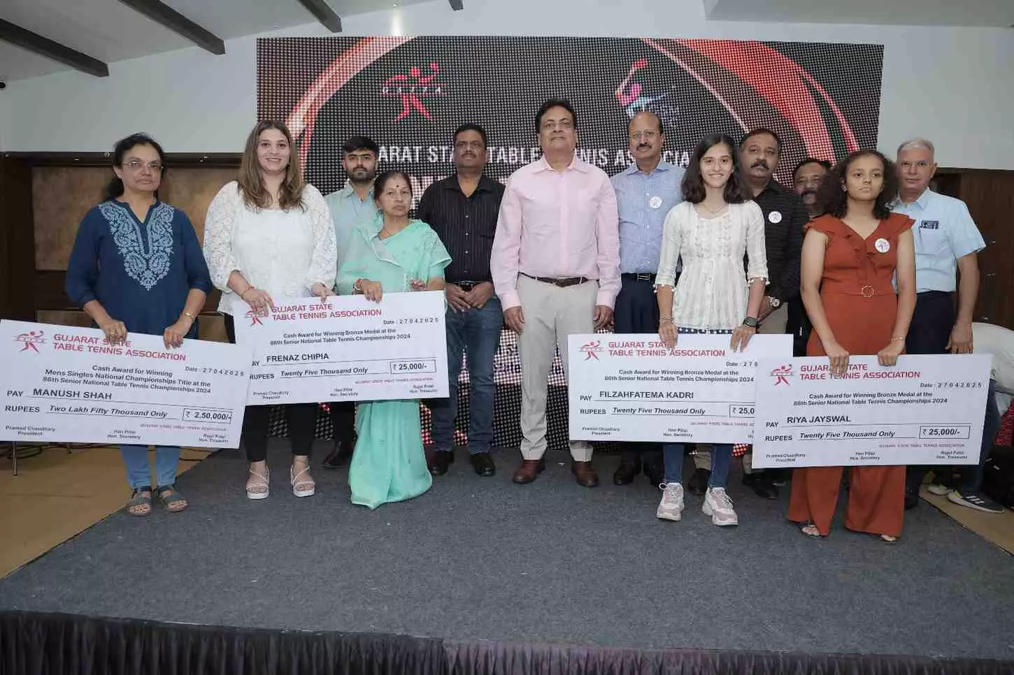 GSTTA honoured Gujarat paddlers