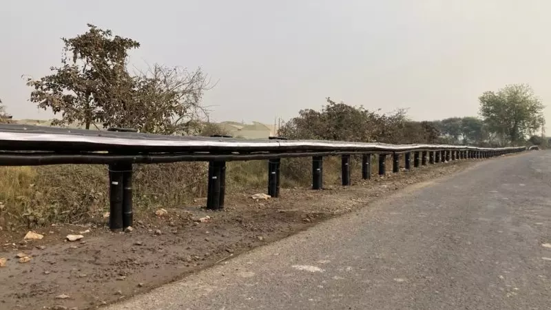 Bamboo crash barrier National Highway Maharashtra