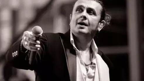 Group of boys in audience threatening me to sing in Kannada: Sonu Nigam after FIR