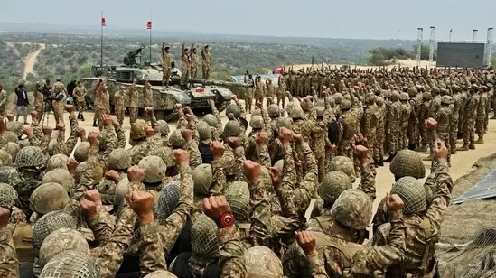 Pak military battling with artillery shortage, can fight war only for 4 days: Report