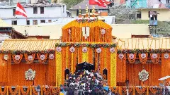 Portals of Badrinath open