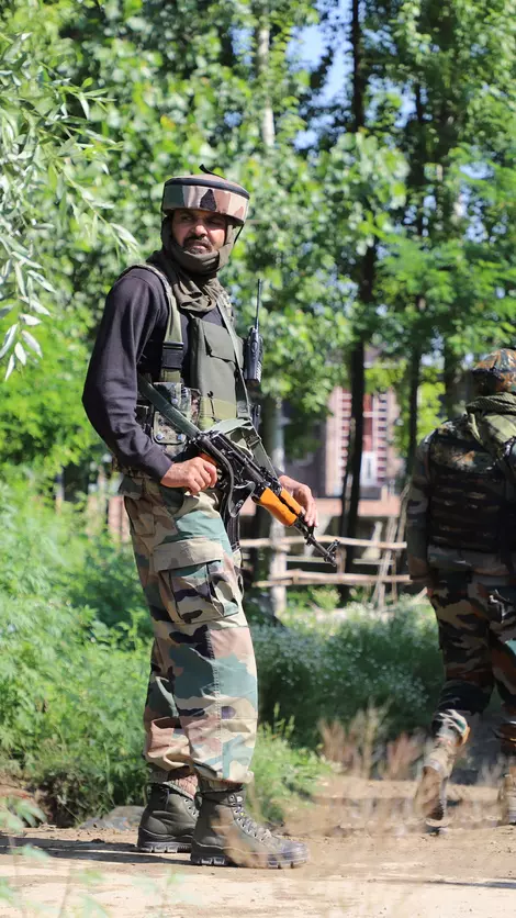 Pakistani troops, Indian soldiers, ceasefire violation, Jammu and Kashmir, Line of Control, unprovoked attack, firing, open fire