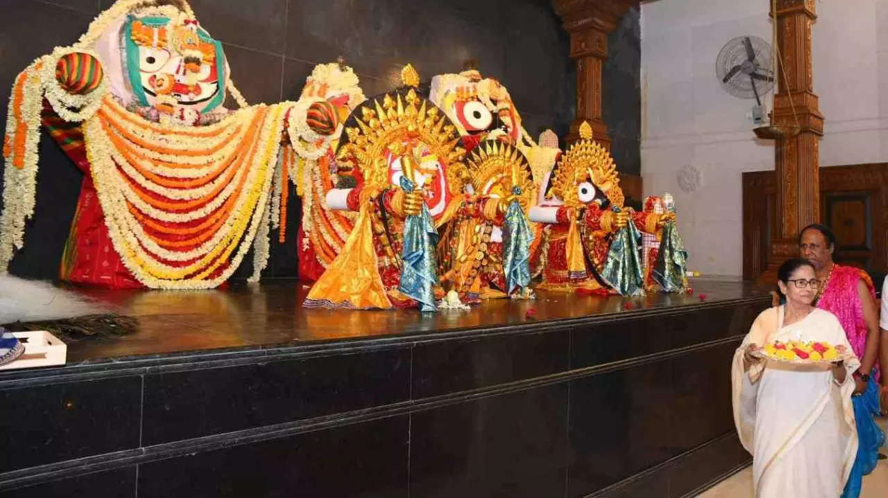 With Hindutva gaining ground in Bengal, nervous TMC panders to Hindu sentiments