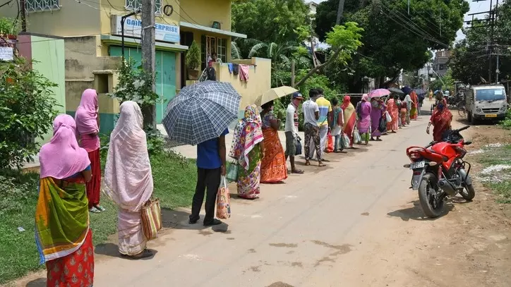 India ration queue