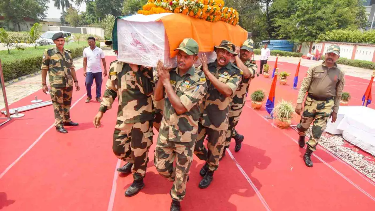Mortal remains of BSF officer Mohammed Imtiaz reach Patna