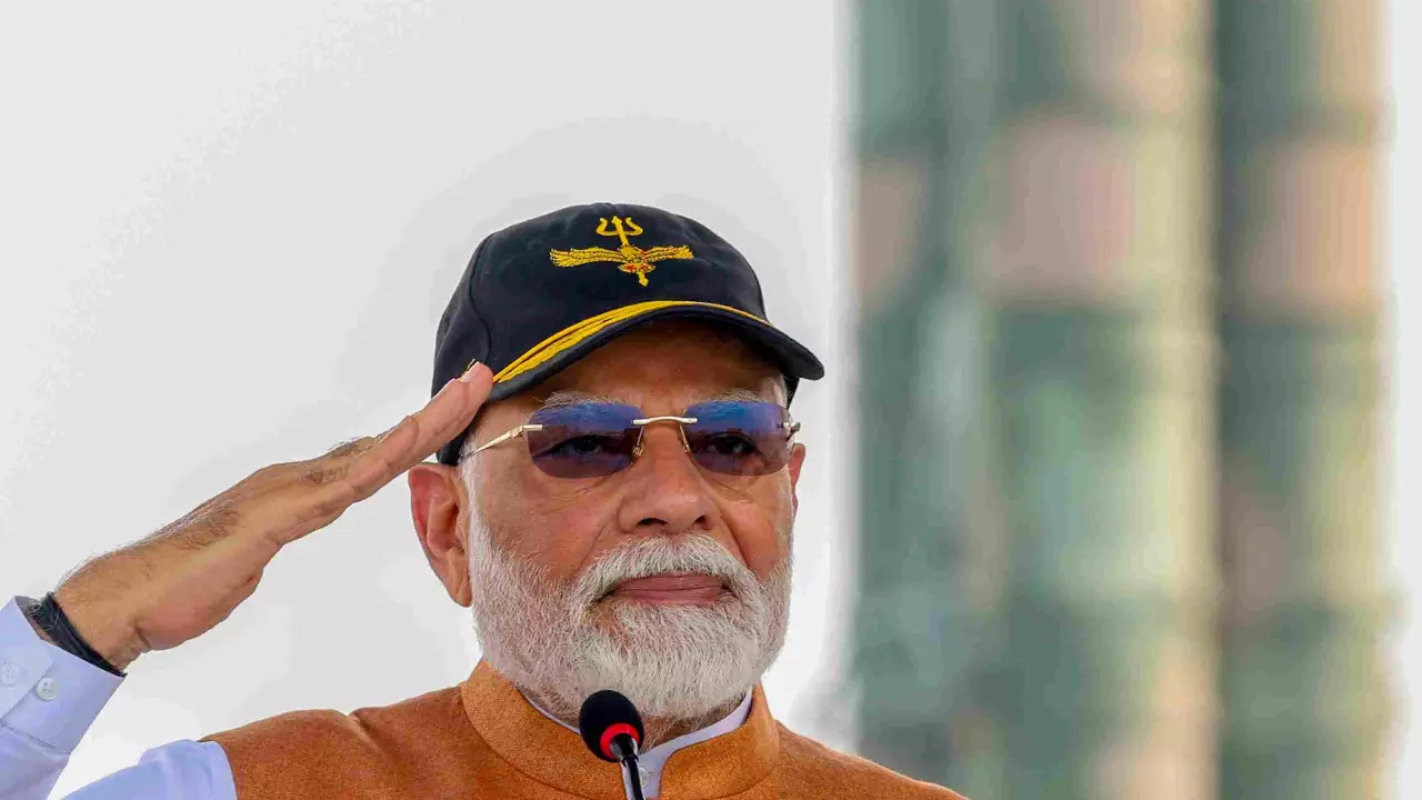 ‘Lakshman rekha’ for Pak very clear, will give befitting reply to terror attack: PM Modi