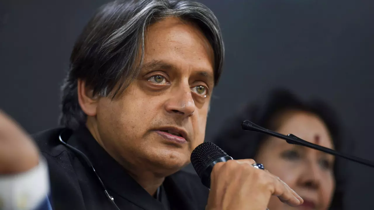 Personal Data Protection Bill, data protection, personal data, joint select committee, Shashi Tharoor, Parliamentary Select Committee, Lok Sabha, Rajya Sabha, violation, privacy, Mozilla Firefox