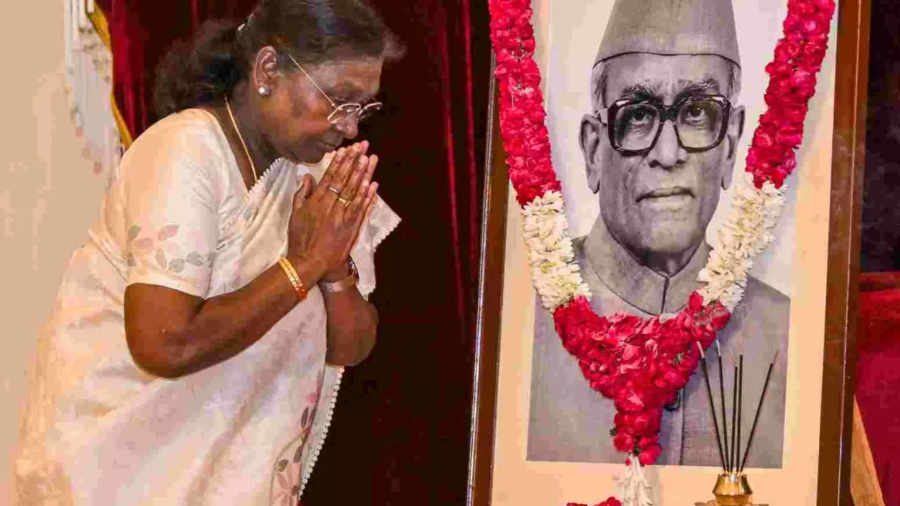 A comment on the Presidential reference