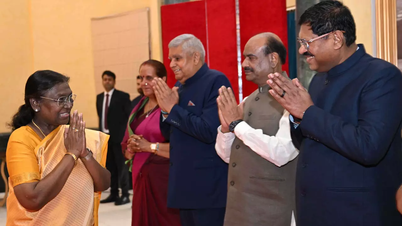 President hosts dinner for CJI BR Gavai President hosts dinner for CJI BR Gavai