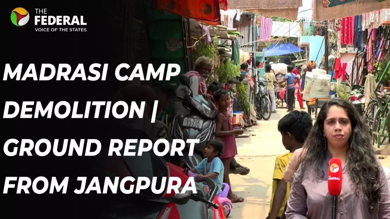 Delhi Municipal Corporation clears the slums to clean Barapullah drain