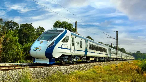 Vande Bharat express passing through Kottayam Kerala Vande Bharat express passing through Kottayam Kerala
