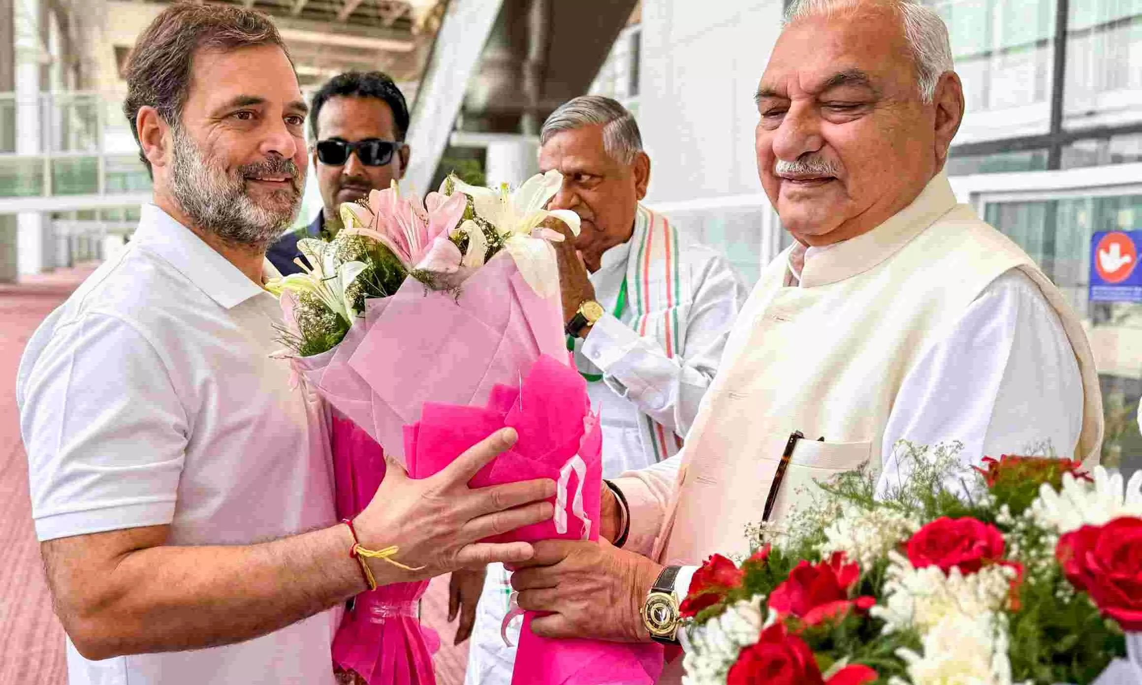 Rahul meets Haryana Congress leaders, kicks off organisation rejig drive Rahul meets Haryana Congress leaders, kicks off organisation rejig drive