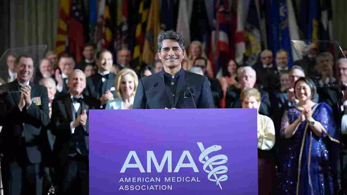first Indian sworn president of the American Medical Association first Indian sworn president of the American Medical Association