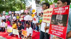 Parents of Delhi top school students protest over fee hikes, discrimination