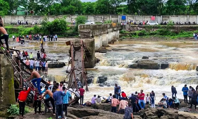 Pune bridge collapse Pune bridge collapse