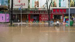 Storms Deluge Hong Kong, Shen Zhen and Other Southern Chinese Cities
